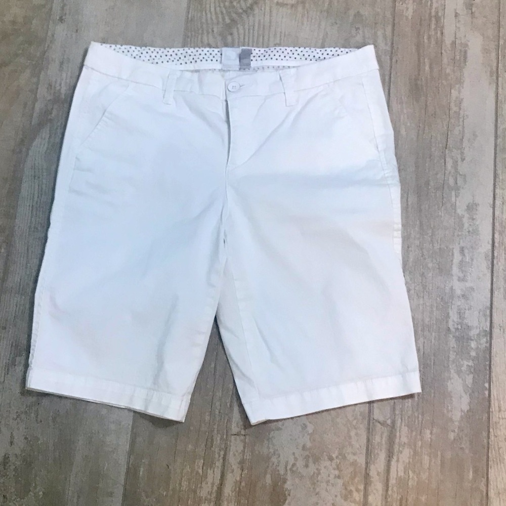 JC Penney white chino shorts. Size 8
